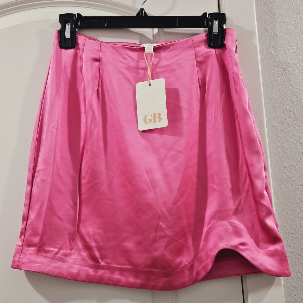 NWT GB Gianni Bini Barbie Pink Satin Split Hem Skirt, Small